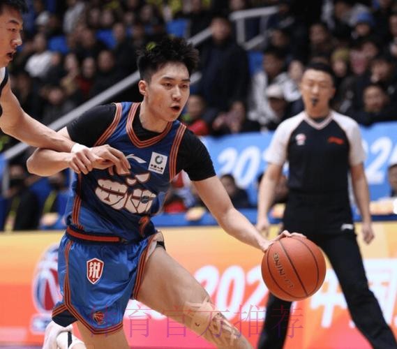 幸亏没去广东！19岁菜鸟打成四川小外援，场均得分高于徐杰胡明轩